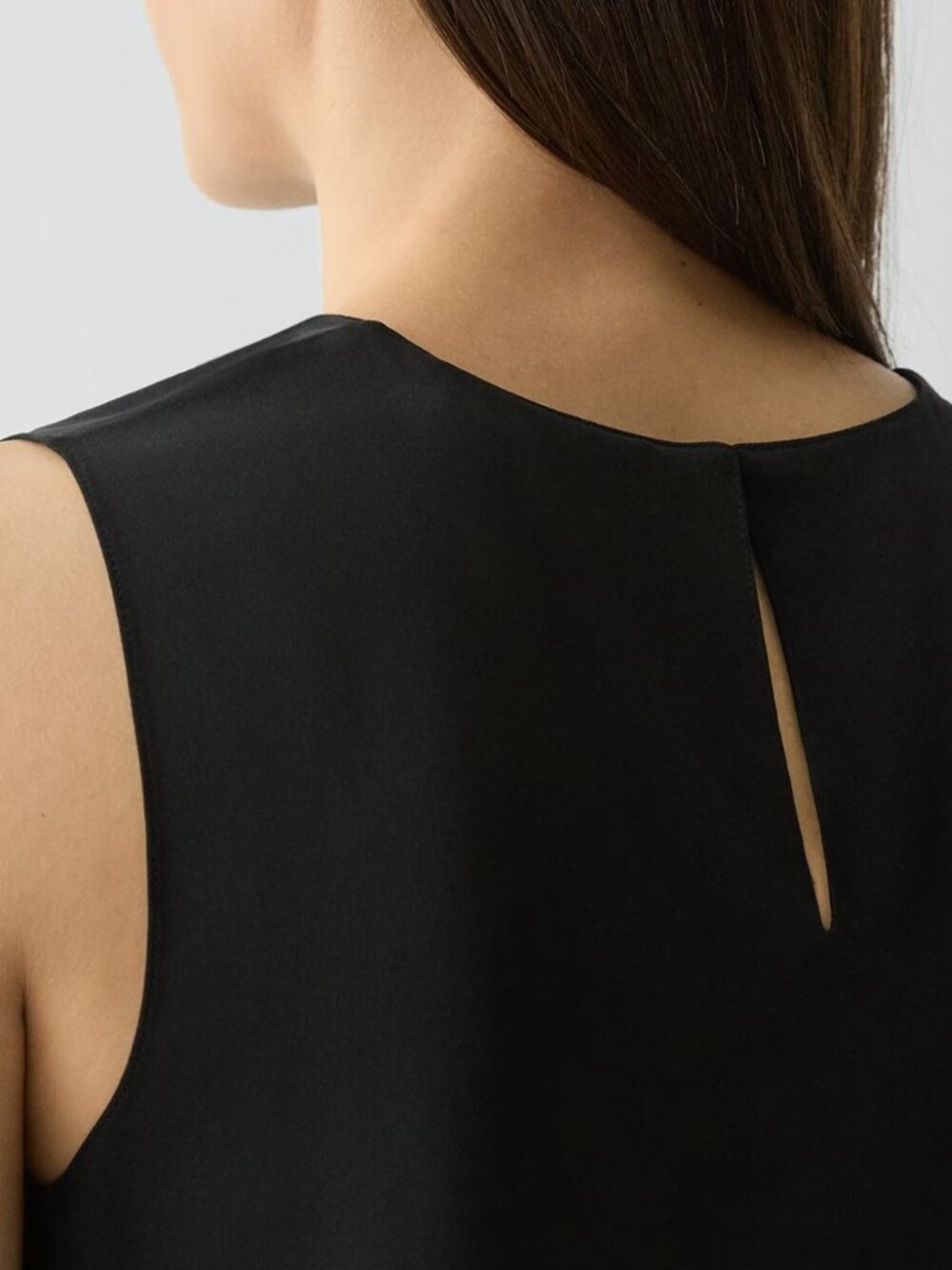 Theory Shell Top in Silk Georgette 100% Size Small Black - Picture 8 of 8
